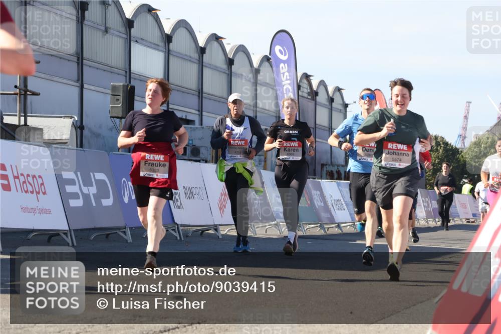 03.10.2025 - Köhlbrandbrückenlauf Luisa Fischer http://msf.ph/oto/9039415 03.10.2025 13:29:44 Ziel 4629, 4660, 4714, 4720, 4733, 5119, 5120, 5260, 5333, 5482, 5574, 6066, 6093, 6215, 6439, 6543, 6555 meine-sportfotos.de