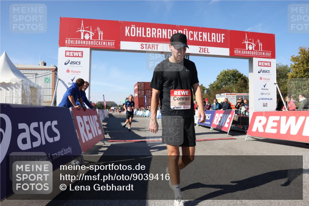 03.10.2025 - Köhlbrandbrückenlauf Lena Gebhardt http://msf.ph/oto/9039416 03.10.2025 12:55:34 Ziel 4089, 4104, 4233, 6091 meine-sportfotos.de