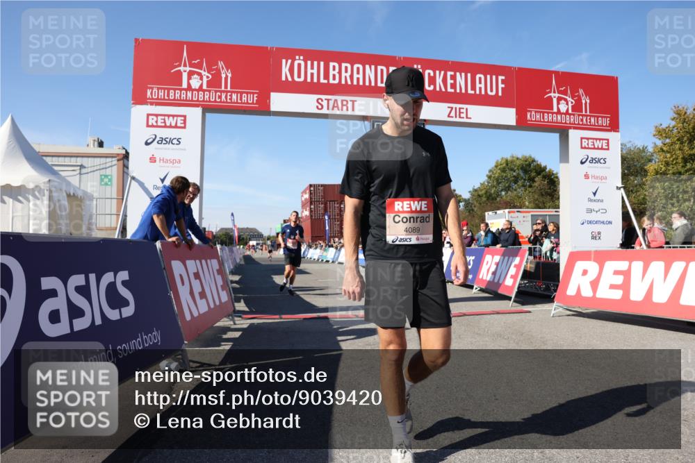03.10.2025 - Köhlbrandbrückenlauf Lena Gebhardt http://msf.ph/oto/9039420 03.10.2025 12:55:34 Ziel 4089, 4104, 4233, 6091 meine-sportfotos.de