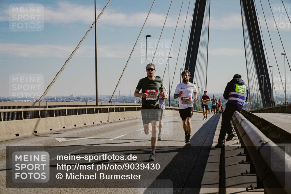 03.10.2025 - Köhlbrandbrückenlauf Michael Burmester http://msf.ph/oto/9039430 03.10.2025 12:19:21 Position 1  meine-sportfotos.de
