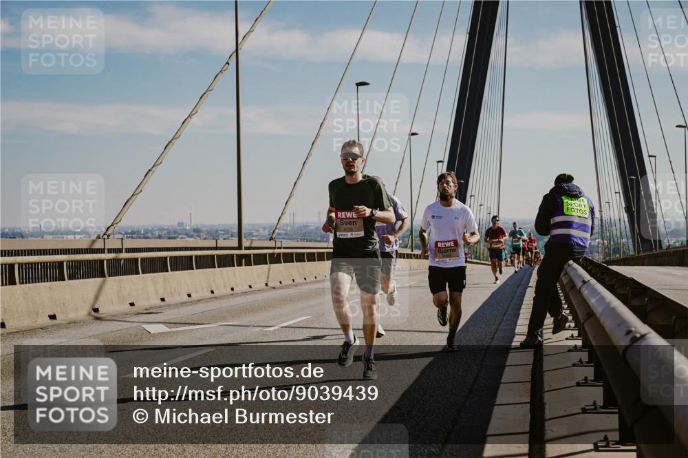 03.10.2025 - Köhlbrandbrückenlauf Michael Burmester http://msf.ph/oto/9039439 03.10.2025 12:19:21 Position 1 4058 meine-sportfotos.de