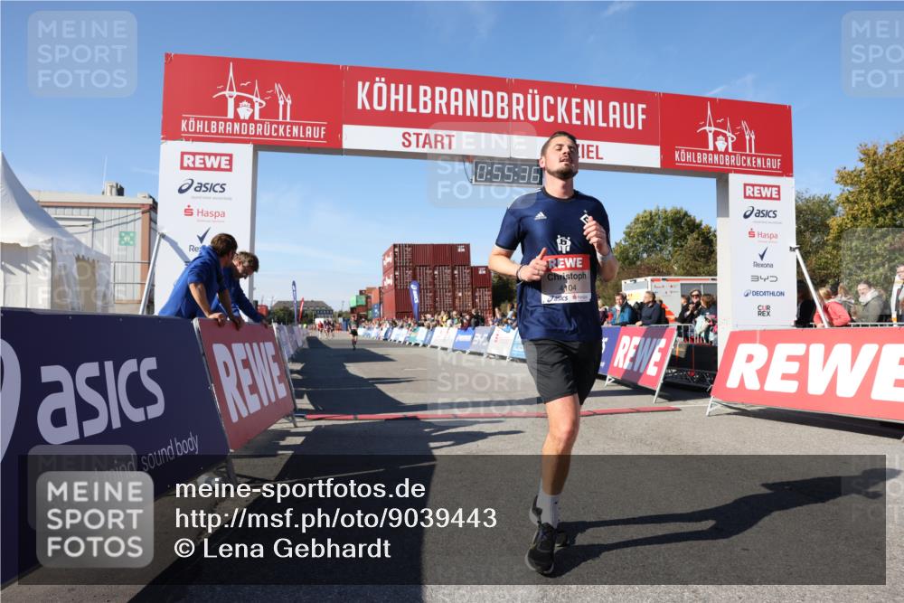 03.10.2025 - Köhlbrandbrückenlauf Lena Gebhardt http://msf.ph/oto/9039443 03.10.2025 12:55:37 Ziel 4001, 4089, 4104, 4233, 6091 meine-sportfotos.de