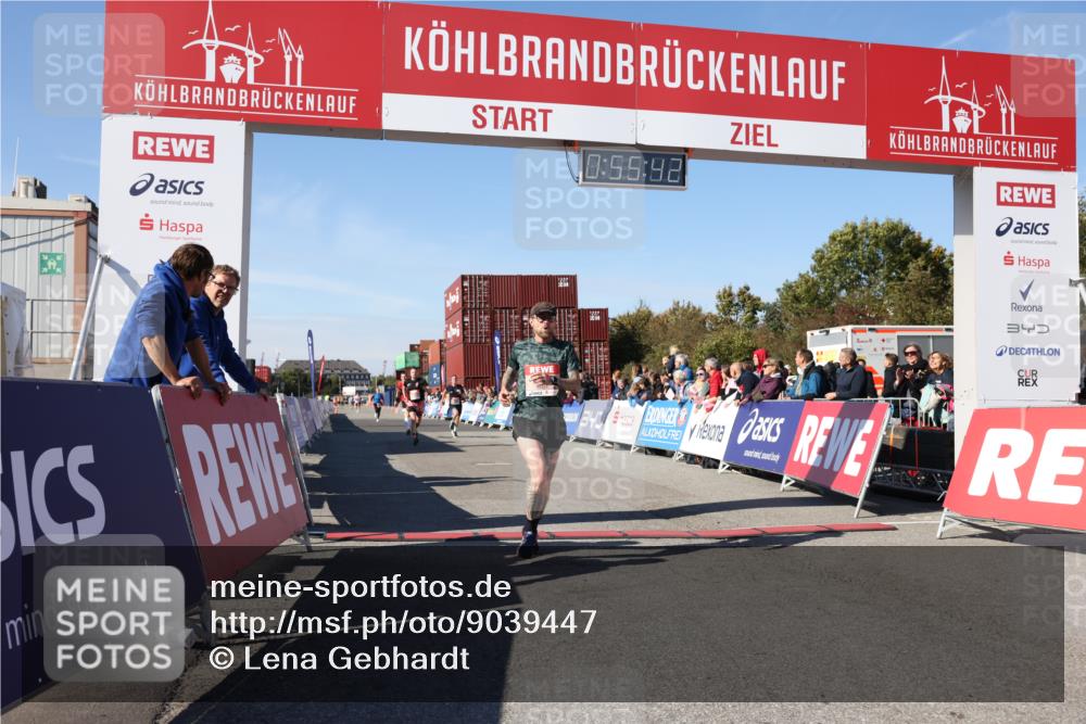 03.10.2025 - Köhlbrandbrückenlauf Lena Gebhardt http://msf.ph/oto/9039447 03.10.2025 12:55:43 Ziel 4001, 4104, 4594, 6100, 6762 meine-sportfotos.de
