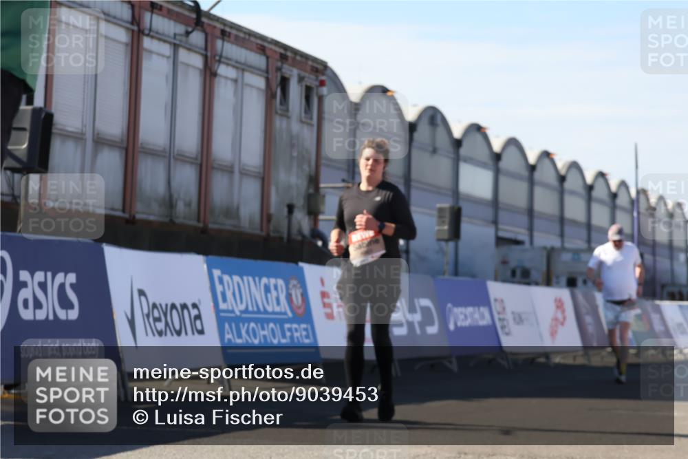 03.10.2025 - Köhlbrandbrückenlauf Luisa Fischer http://msf.ph/oto/9039453 03.10.2025 13:29:58 Ziel 4459, 4714, 4825, 5333, 5369, 5574, 5587, 5621, 5930, 5944, 6066, 6234, 6570, 6698 meine-sportfotos.de