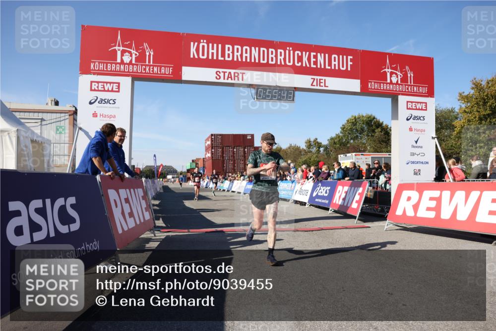 03.10.2025 - Köhlbrandbrückenlauf Lena Gebhardt http://msf.ph/oto/9039455 03.10.2025 12:55:43 Ziel 4001, 4104, 4594, 6100, 6762 meine-sportfotos.de