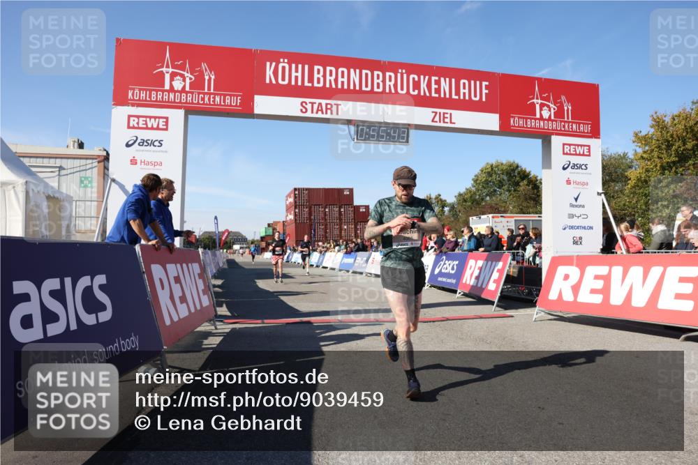 03.10.2025 - Köhlbrandbrückenlauf Lena Gebhardt http://msf.ph/oto/9039459 03.10.2025 12:55:44 Ziel 4001, 4104, 4594, 6100, 6480, 6762 meine-sportfotos.de