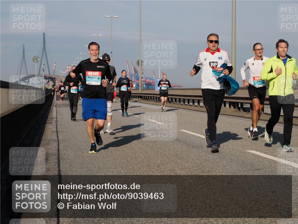 03.10.2025 - Köhlbrandbrückenlauf Fabian Wolf http://msf.ph/oto/9039463 03.10.2025 09:53:40 Position 3 1660, 137, 3410 meine-sportfotos.de