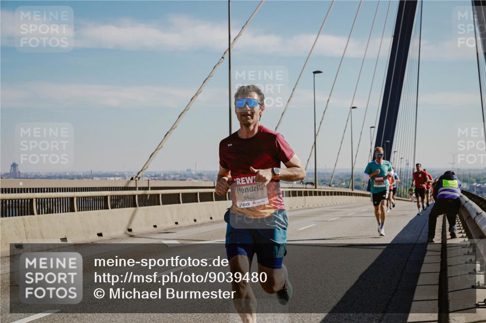 03.10.2025 - Köhlbrandbrückenlauf Michael Burmester http://msf.ph/oto/9039480 03.10.2025 12:19:29 Position 1 6422, 7 meine-sportfotos.de