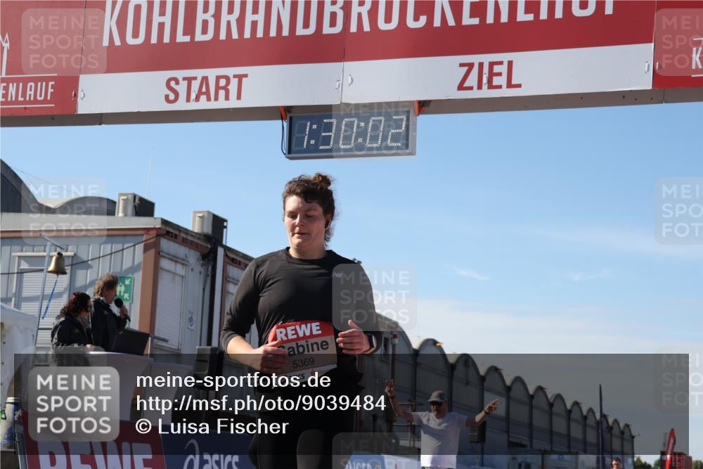 03.10.2025 - Köhlbrandbrückenlauf Luisa Fischer http://msf.ph/oto/9039484 03.10.2025 13:30:01 Ziel 4459, 4825, 5369, 5398, 5587, 5621, 5930, 5944, 6234, 6570, 6698 meine-sportfotos.de
