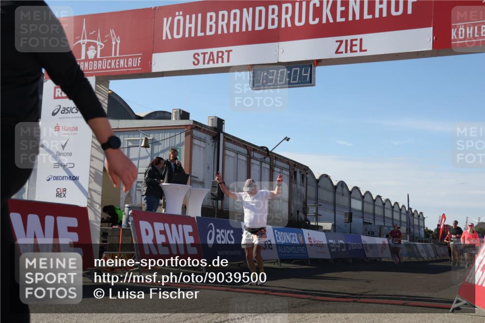 03.10.2025 - Köhlbrandbrückenlauf Luisa Fischer http://msf.ph/oto/9039500 03.10.2025 13:30:03 Ziel 4459, 4825, 5369, 5398, 5587, 5621, 5930, 6234, 6570, 6698 meine-sportfotos.de