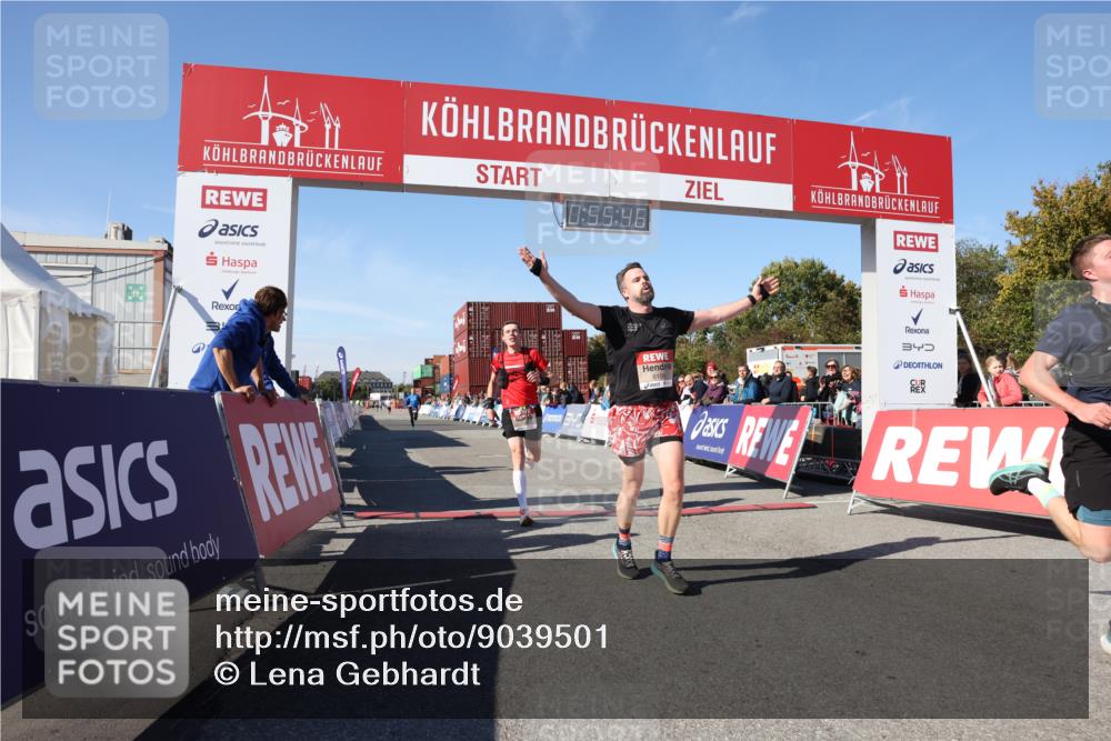 03.10.2025 - Köhlbrandbrückenlauf Lena Gebhardt http://msf.ph/oto/9039501 03.10.2025 12:55:46 Ziel 4001, 4594, 6100, 6480, 6762 meine-sportfotos.de