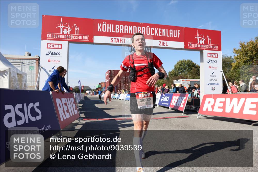03.10.2025 - Köhlbrandbrückenlauf Lena Gebhardt http://msf.ph/oto/9039539 03.10.2025 12:55:48 Ziel 4001, 4594, 6100, 6480, 6762 meine-sportfotos.de