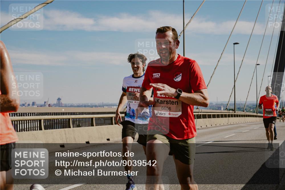 03.10.2025 - Köhlbrandbrückenlauf Michael Burmester http://msf.ph/oto/9039542 03.10.2025 12:19:38 Position 1 43, 6656 meine-sportfotos.de