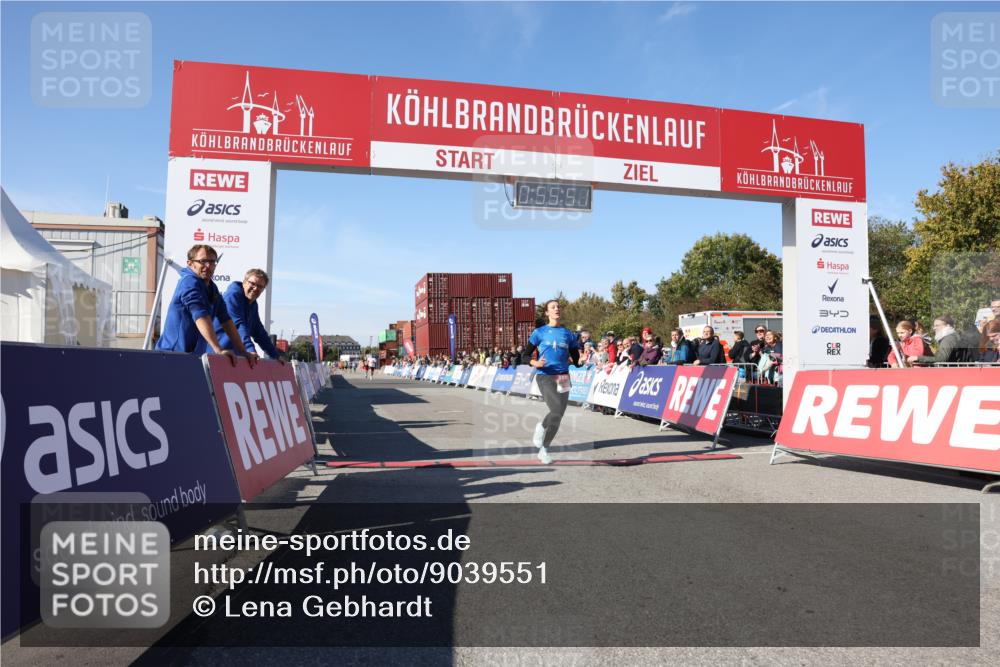 03.10.2025 - Köhlbrandbrückenlauf Lena Gebhardt http://msf.ph/oto/9039551 03.10.2025 12:55:51 Ziel 4001, 4594, 6100, 6480, 6762 meine-sportfotos.de