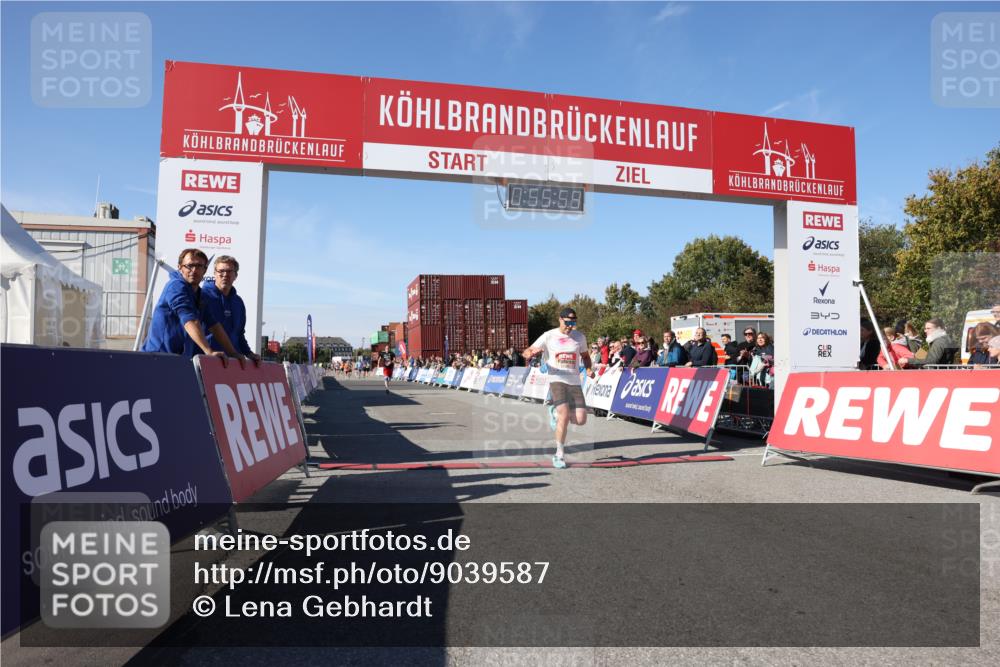 03.10.2025 - Köhlbrandbrückenlauf Lena Gebhardt http://msf.ph/oto/9039587 03.10.2025 12:55:59 Ziel 5966, 6480, 6778 meine-sportfotos.de