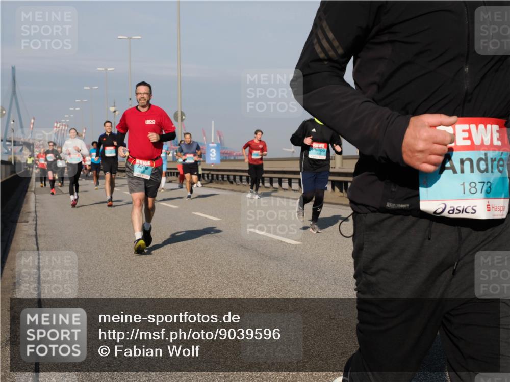 03.10.2025 - Köhlbrandbrückenlauf Fabian Wolf http://msf.ph/oto/9039596 03.10.2025 09:53:46 Position 3 1873 meine-sportfotos.de