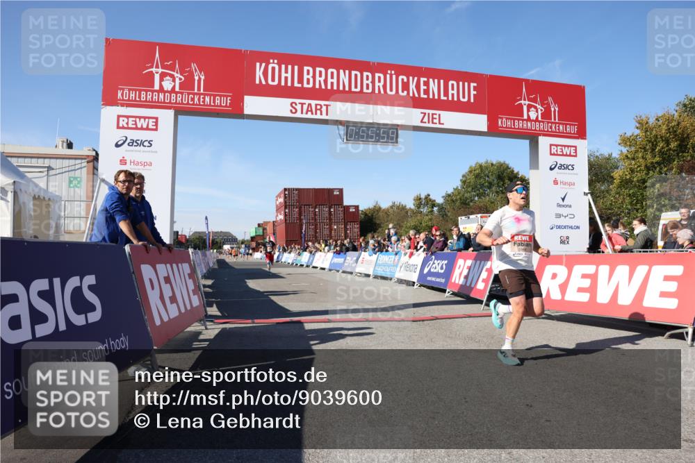 03.10.2025 - Köhlbrandbrückenlauf Lena Gebhardt http://msf.ph/oto/9039600 03.10.2025 12:56:00 Ziel 5966, 6480, 6778 meine-sportfotos.de