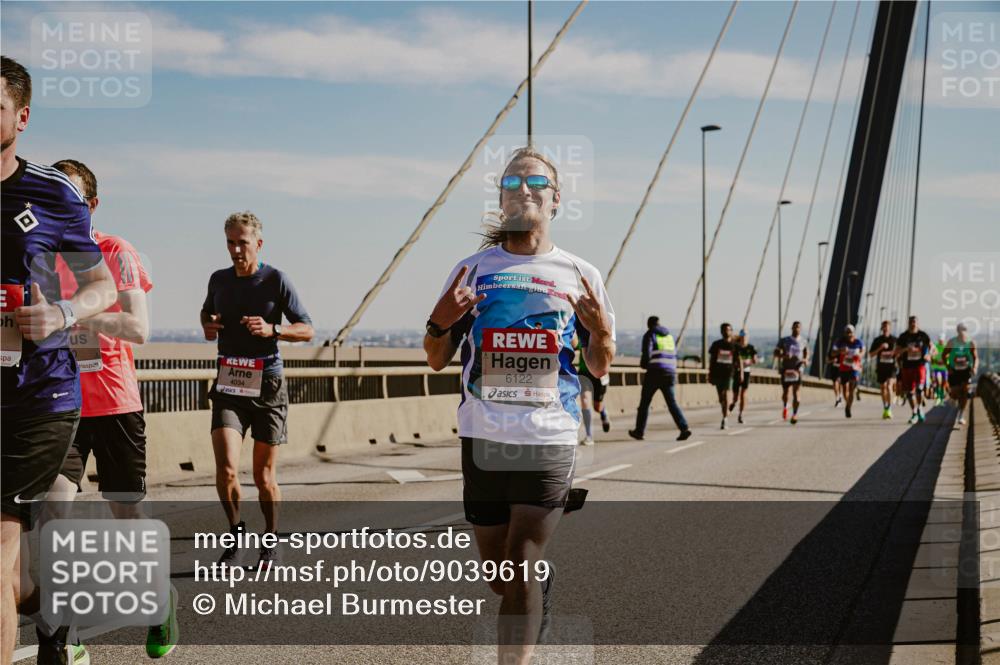03.10.2025 - Köhlbrandbrückenlauf Michael Burmester http://msf.ph/oto/9039619 03.10.2025 12:19:56 Position 1 4034, 6122 meine-sportfotos.de