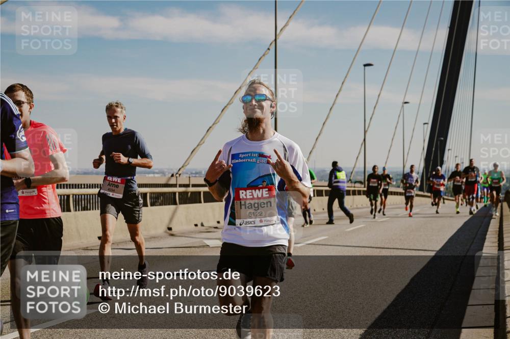 03.10.2025 - Köhlbrandbrückenlauf Michael Burmester http://msf.ph/oto/9039623 03.10.2025 12:19:56 Position 1 4034, 6122 meine-sportfotos.de