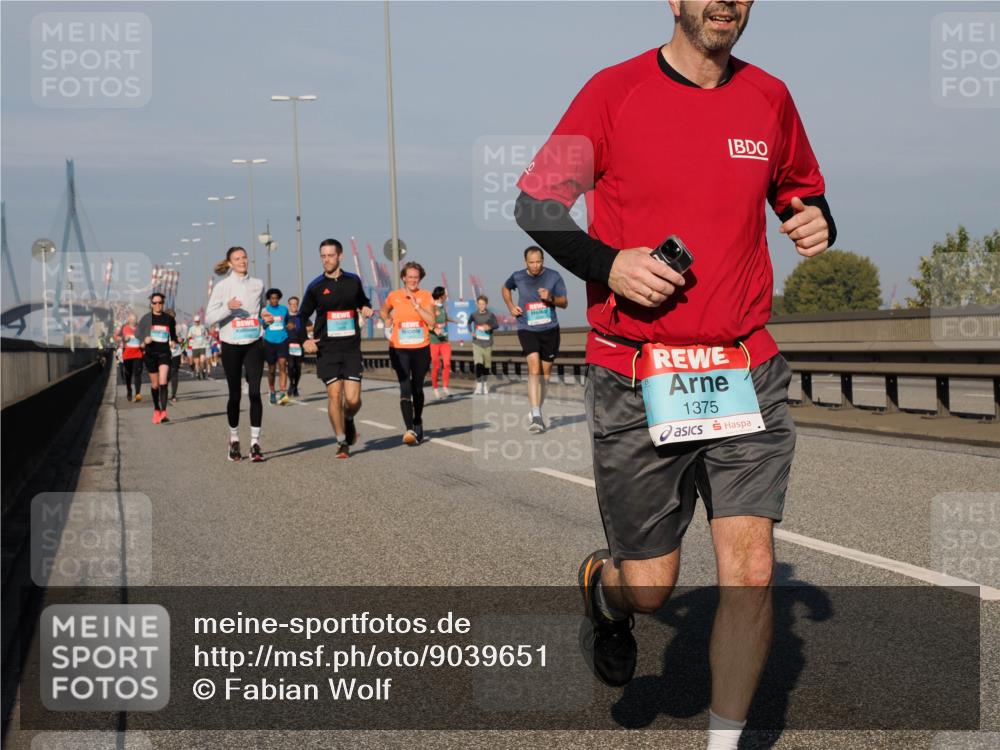 03.10.2025 - Köhlbrandbrückenlauf Fabian Wolf http://msf.ph/oto/9039651 03.10.2025 09:53:49 Position 3 12, 1375 meine-sportfotos.de