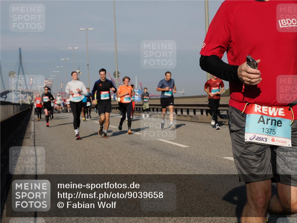 03.10.2025 - Köhlbrandbrückenlauf Fabian Wolf http://msf.ph/oto/9039658 03.10.2025 09:53:49 Position 3 1375 meine-sportfotos.de