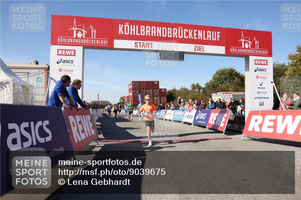 03.10.2025 - Köhlbrandbrückenlauf Lena Gebhardt http://msf.ph/oto/9039675 03.10.2025 12:56:10 Ziel 4041, 4050, 4078, 4114, 4123, 5957, 6206, 6489, 6495, 6778 meine-sportfotos.de