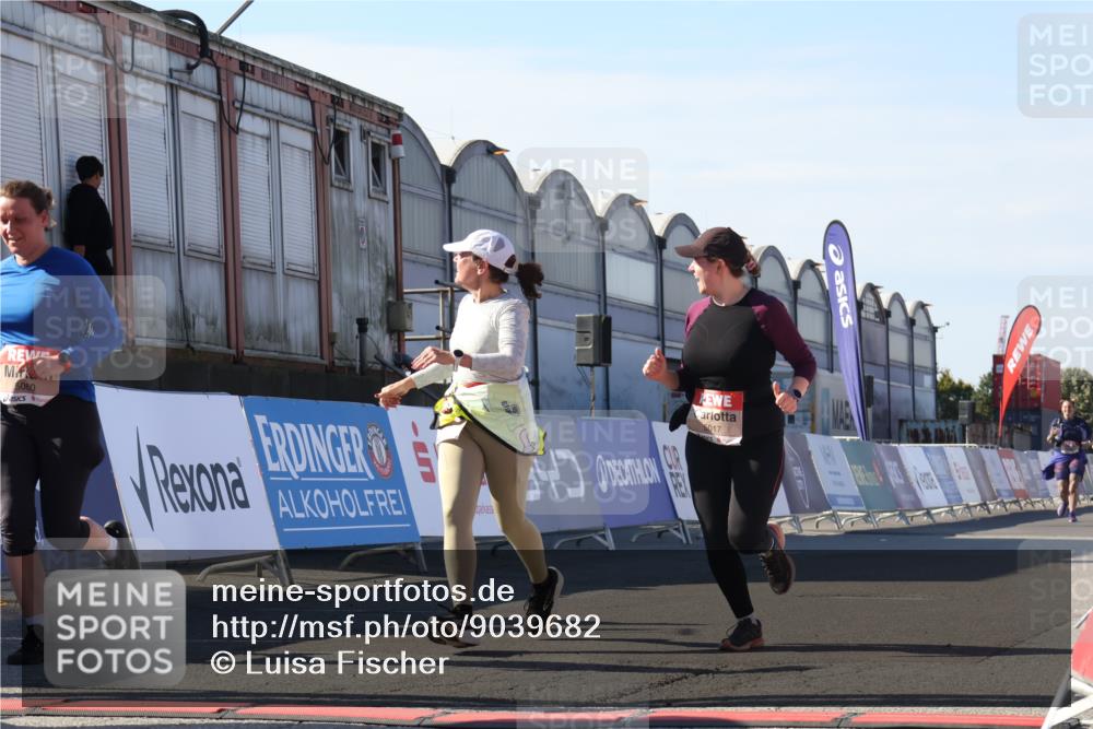 03.10.2025 - Köhlbrandbrückenlauf Luisa Fischer http://msf.ph/oto/9039682 03.10.2025 13:30:24 Ziel 4823, 4927, 5017, 5060, 5079, 5157, 5174, 5233, 6078, 6219 meine-sportfotos.de