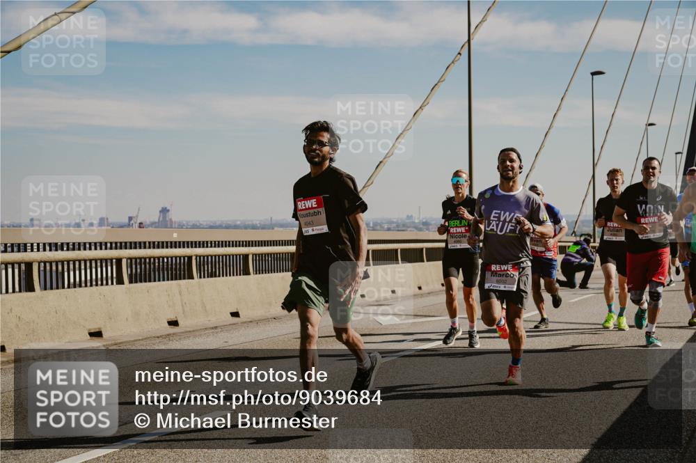 03.10.2025 - Köhlbrandbrückenlauf Michael Burmester http://msf.ph/oto/9039684 03.10.2025 12:20:03 Position 1 4043, 6002 meine-sportfotos.de