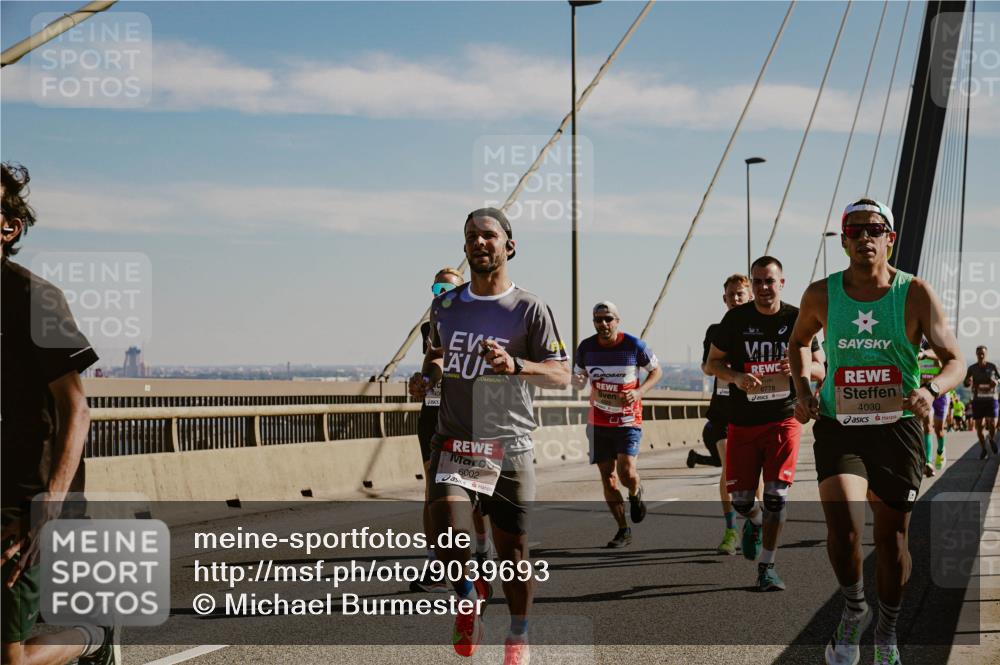 03.10.2025 - Köhlbrandbrückenlauf Michael Burmester http://msf.ph/oto/9039693 03.10.2025 12:20:03 Position 1 6002, 4030 meine-sportfotos.de