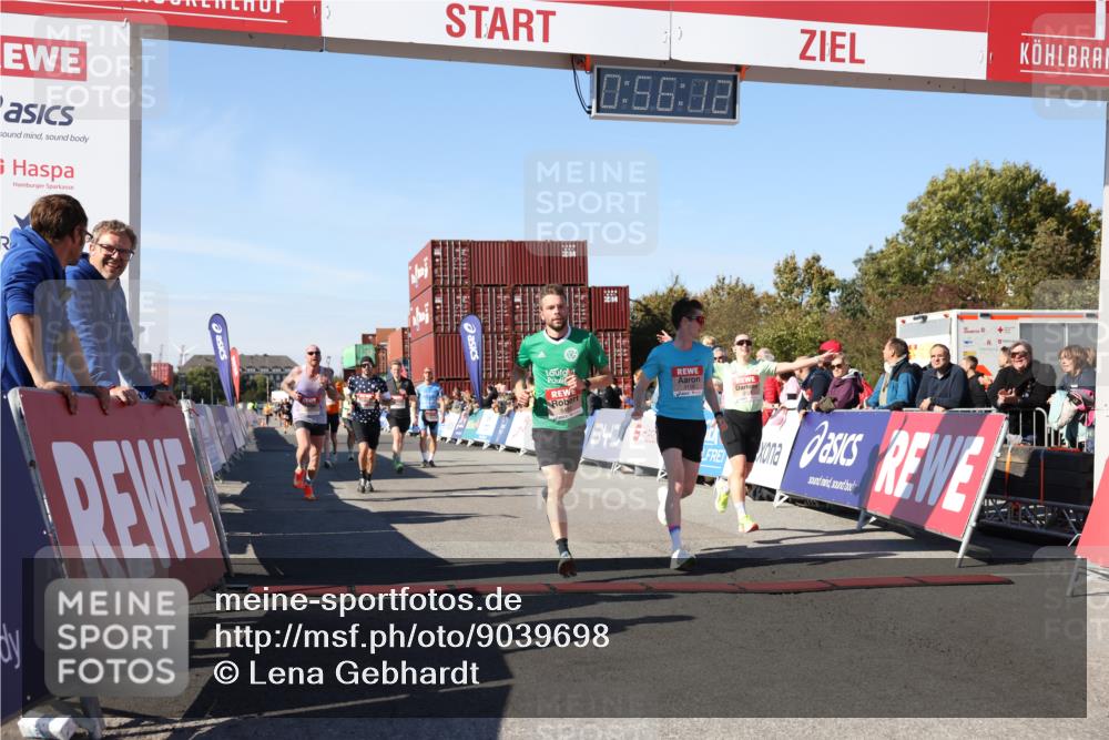 03.10.2025 - Köhlbrandbrückenlauf Lena Gebhardt http://msf.ph/oto/9039698 03.10.2025 12:56:13 Ziel 4041, 4050, 4078, 4114, 4123, 5957, 6206, 6489, 6495 meine-sportfotos.de