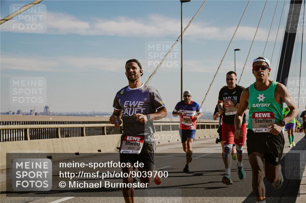 03.10.2025 - Köhlbrandbrückenlauf Michael Burmester http://msf.ph/oto/9039700 03.10.2025 12:20:03 Position 1 6002, 6778, 4030 meine-sportfotos.de