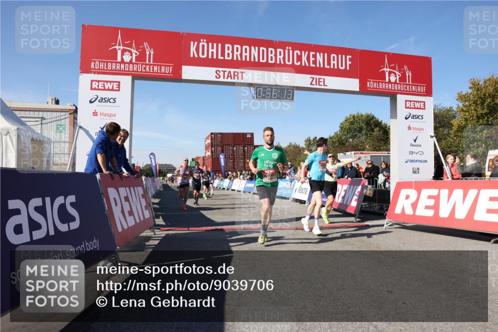 03.10.2025 - Köhlbrandbrückenlauf Lena Gebhardt http://msf.ph/oto/9039706 03.10.2025 12:56:13 Ziel 4041, 4050, 4078, 4114, 4123, 5957, 6206, 6489, 6495 meine-sportfotos.de