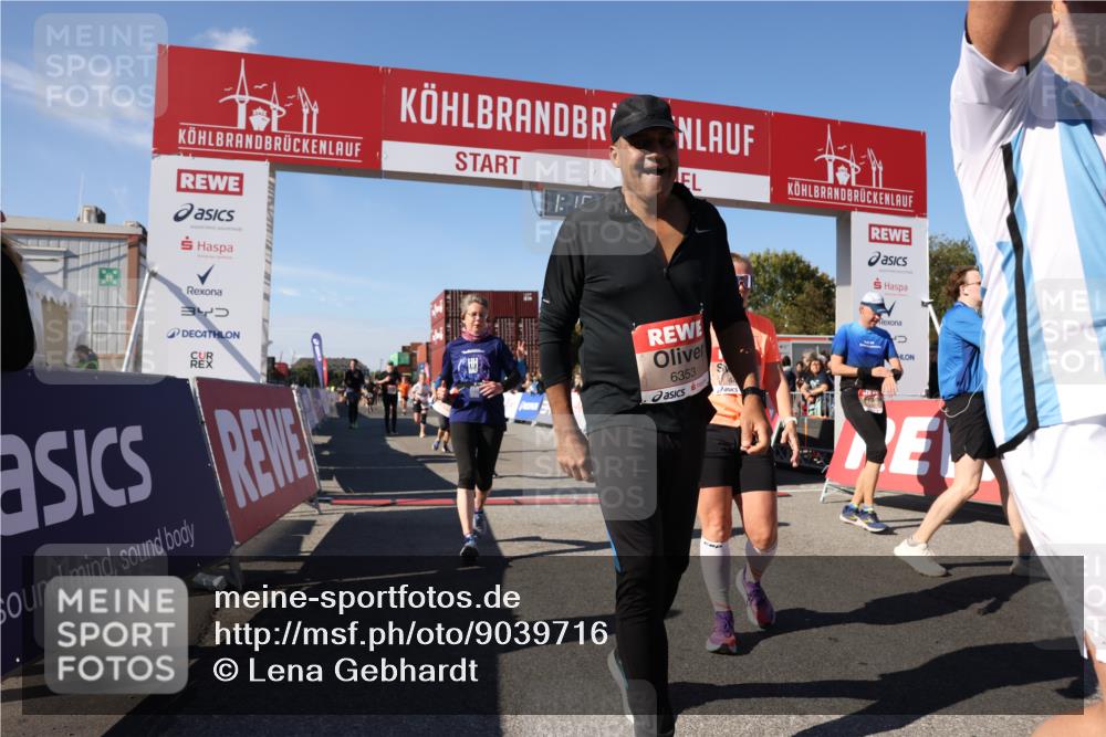 03.10.2025 - Köhlbrandbrückenlauf Lena Gebhardt http://msf.ph/oto/9039716 03.10.2025 13:16:33 Ziel 4036, 4146, 4235, 4314, 4408, 4414, 4586, 4952, 5104, 5498, 5570, 5630, 5694, 5815, 5983, 6208, 6353, 6377, 6761, 6812 meine-sportfotos.de