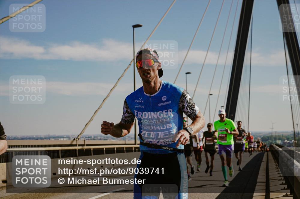 03.10.2025 - Köhlbrandbrückenlauf Michael Burmester http://msf.ph/oto/9039741 03.10.2025 12:20:06 Position 1  meine-sportfotos.de