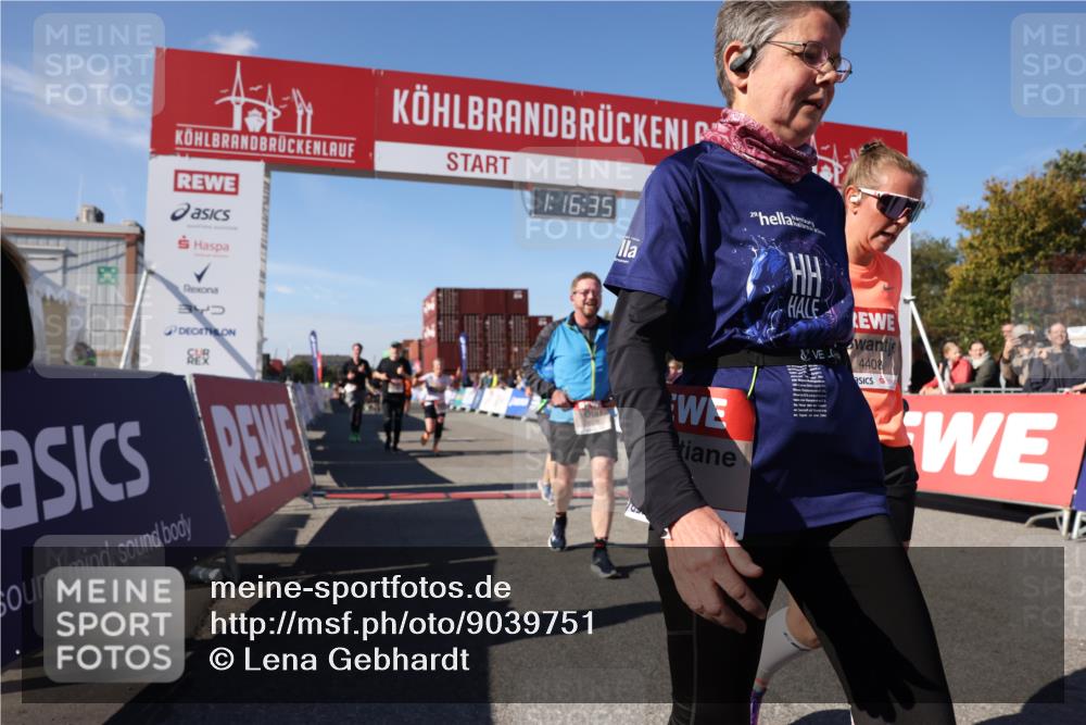 03.10.2025 - Köhlbrandbrückenlauf Lena Gebhardt http://msf.ph/oto/9039751 03.10.2025 13:16:36 Ziel 4036, 4146, 4235, 4314, 4408, 4586, 4813, 5104, 5570, 5630, 5694, 5815, 5983, 6208, 6353, 6377, 6812 meine-sportfotos.de