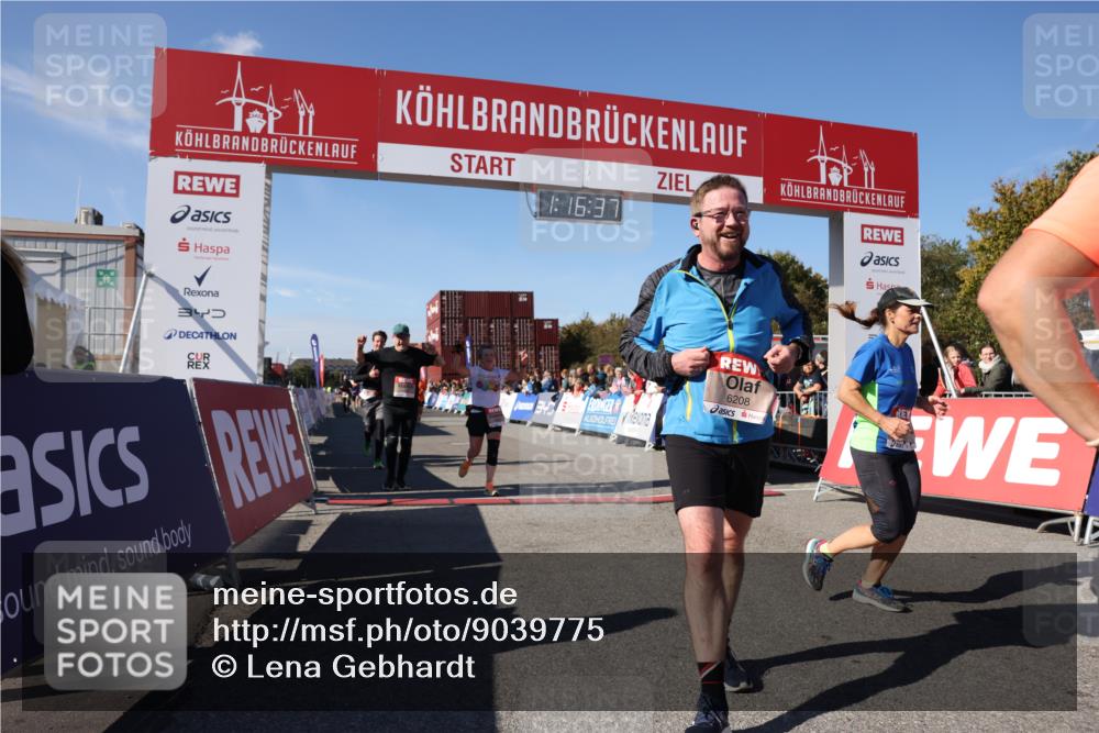 03.10.2025 - Köhlbrandbrückenlauf Lena Gebhardt http://msf.ph/oto/9039775 03.10.2025 13:16:37 Ziel 4036, 4146, 4235, 4314, 4330, 4408, 4431, 4586, 4813, 5104, 5570, 5630, 5694, 5815, 6208, 6353, 6377, 6812 meine-sportfotos.de