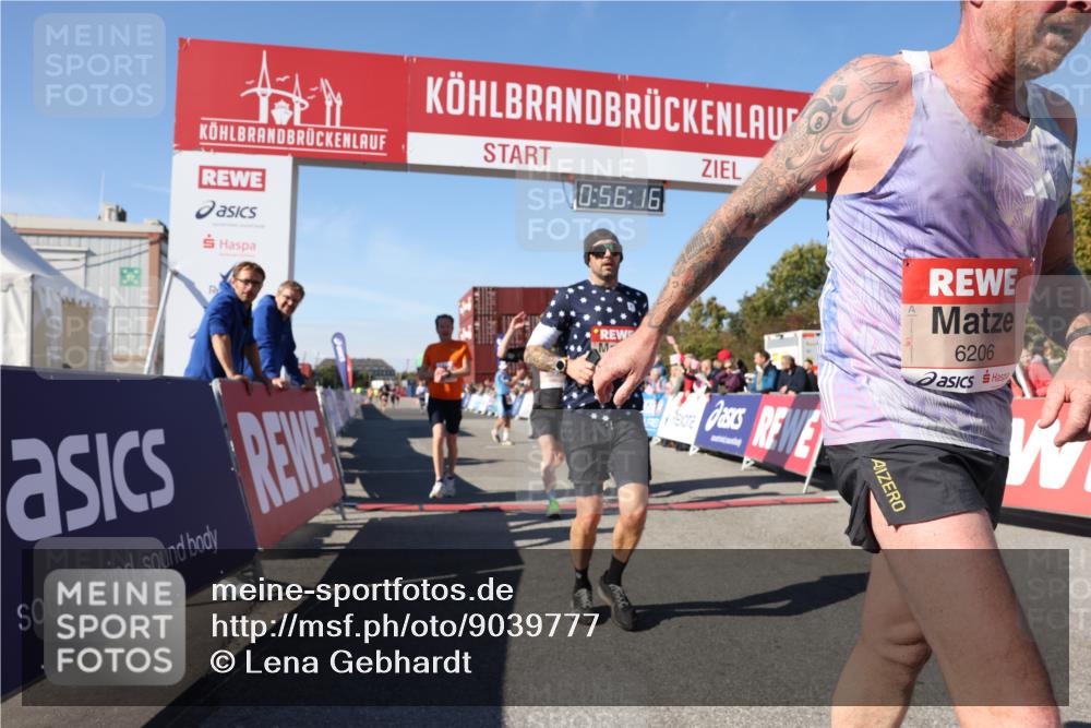 03.10.2025 - Köhlbrandbrückenlauf Lena Gebhardt http://msf.ph/oto/9039777 03.10.2025 12:56:17 Ziel 4028, 4041, 4050, 4078, 4114, 4123, 5957, 6206, 6489, 6495 meine-sportfotos.de