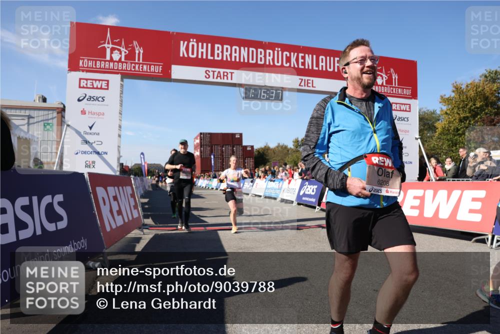 03.10.2025 - Köhlbrandbrückenlauf Lena Gebhardt http://msf.ph/oto/9039788 03.10.2025 13:16:37 Ziel 4036, 4146, 4235, 4314, 4330, 4408, 4431, 4586, 4813, 5104, 5570, 5630, 5694, 5815, 6208, 6353, 6377, 6812 meine-sportfotos.de