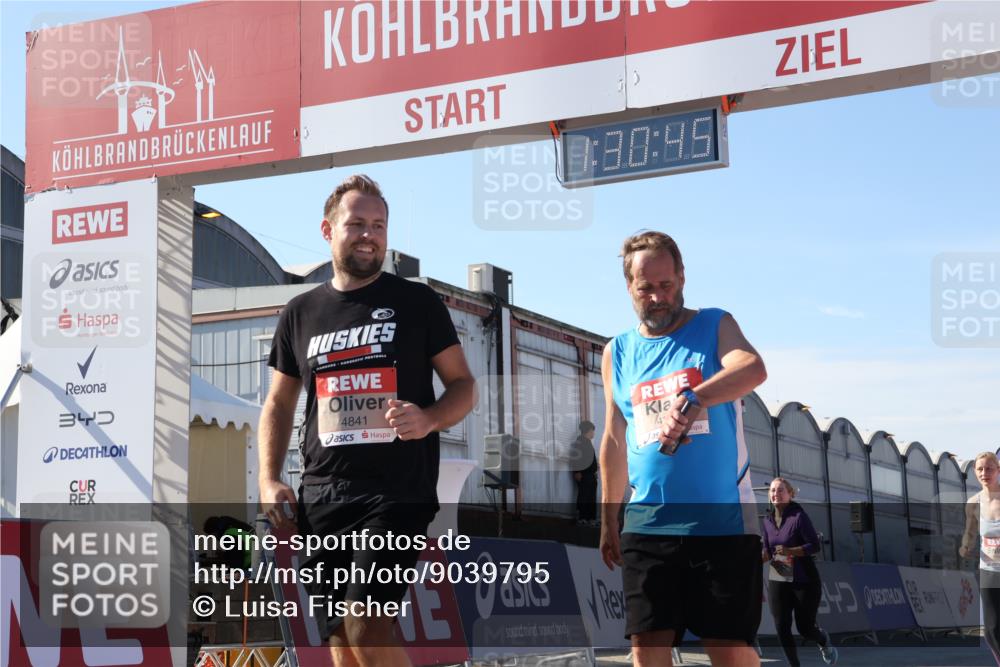 03.10.2025 - Köhlbrandbrückenlauf Luisa Fischer http://msf.ph/oto/9039795 03.10.2025 13:30:43 Ziel 4355, 4840, 4841, 4937, 5289, 5391, 6170, 6223, 6347 meine-sportfotos.de