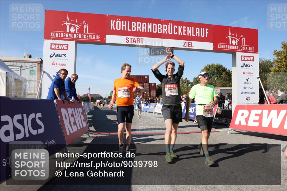 03.10.2025 - Köhlbrandbrückenlauf Lena Gebhardt http://msf.ph/oto/9039798 03.10.2025 12:56:18 Ziel 4028, 4041, 4050, 4078, 4114, 4123, 4166, 5957, 6206, 6489, 6495 meine-sportfotos.de