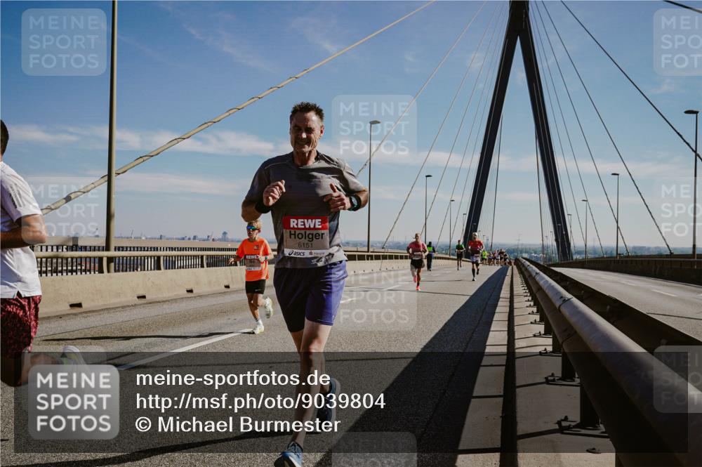 03.10.2025 - Köhlbrandbrückenlauf Michael Burmester http://msf.ph/oto/9039804 03.10.2025 12:20:11 Position 1 6151 meine-sportfotos.de