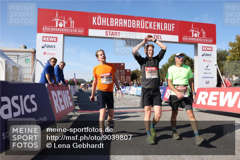 03.10.2025 - Köhlbrandbrückenlauf Lena Gebhardt http://msf.ph/oto/9039807 03.10.2025 12:56:19 Ziel 4028, 4041, 4050, 4078, 4114, 4123, 4166, 4231, 5957, 6206, 6266, 6489, 6495 meine-sportfotos.de