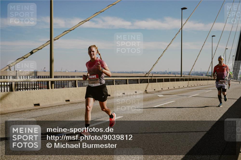 03.10.2025 - Köhlbrandbrückenlauf Michael Burmester http://msf.ph/oto/9039812 03.10.2025 12:20:15 Position 1 4209 meine-sportfotos.de
