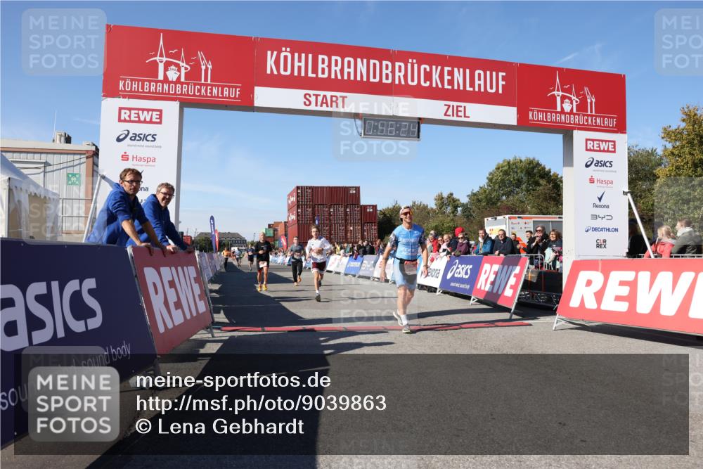 03.10.2025 - Köhlbrandbrückenlauf Lena Gebhardt http://msf.ph/oto/9039863 03.10.2025 12:56:24 Ziel 4028, 4050, 4078, 4166, 4170, 4231, 5957, 6206, 6266, 6495 meine-sportfotos.de