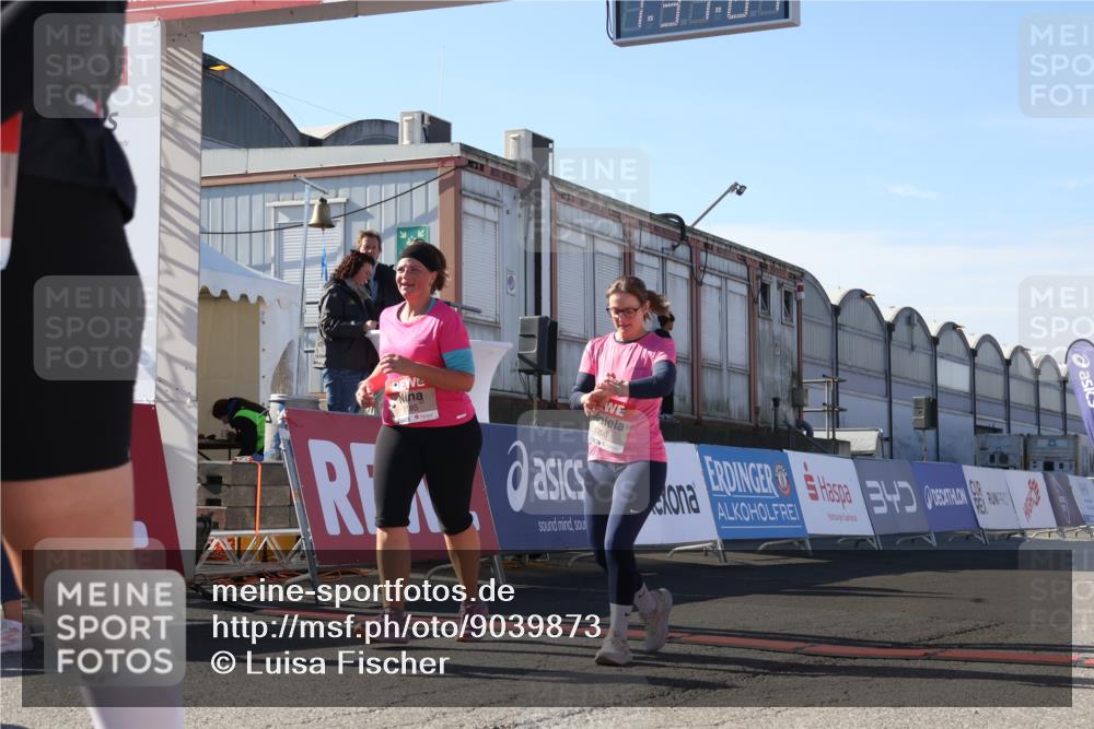03.10.2025 - Köhlbrandbrückenlauf Luisa Fischer http://msf.ph/oto/9039873 03.10.2025 13:31:00 Ziel 4715, 4734, 5005, 5142, 5185, 5206, 5349, 5402, 5938, 6537 meine-sportfotos.de