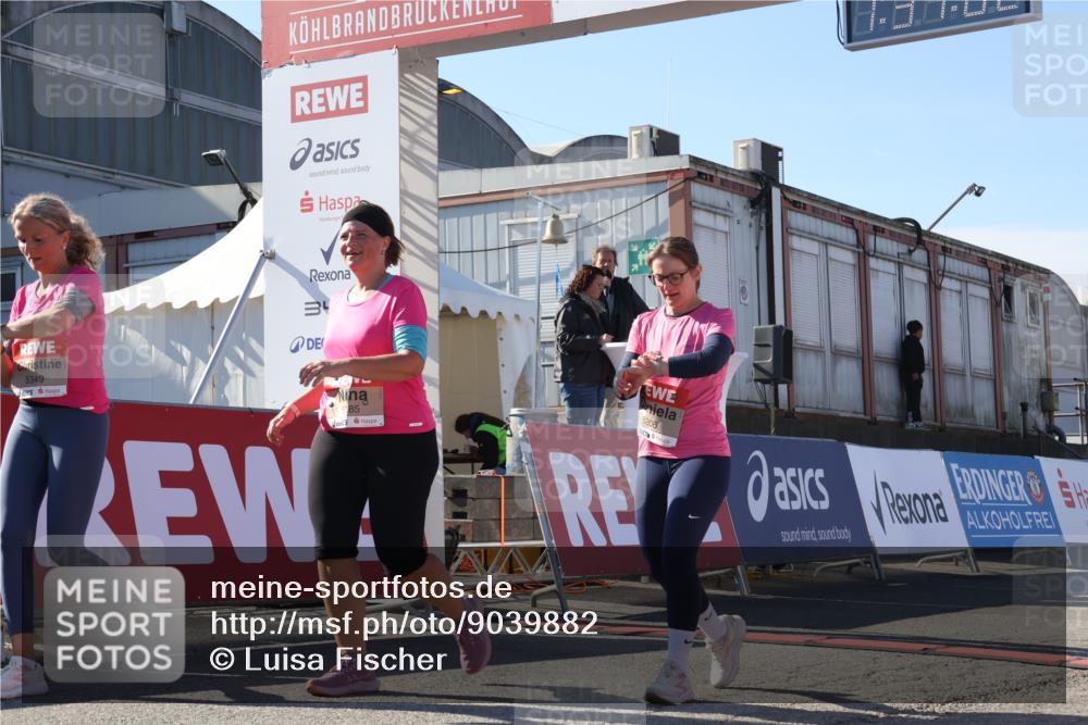 03.10.2025 - Köhlbrandbrückenlauf Luisa Fischer http://msf.ph/oto/9039882 03.10.2025 13:31:01 Ziel 4715, 4734, 5005, 5142, 5185, 5206, 5349, 5402, 5938, 6375, 6537 meine-sportfotos.de