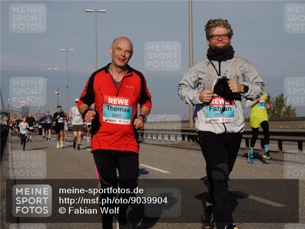 03.10.2025 - Köhlbrandbrückenlauf Fabian Wolf http://msf.ph/oto/9039904 03.10.2025 09:54:02 Position 3 2891, 2890 meine-sportfotos.de