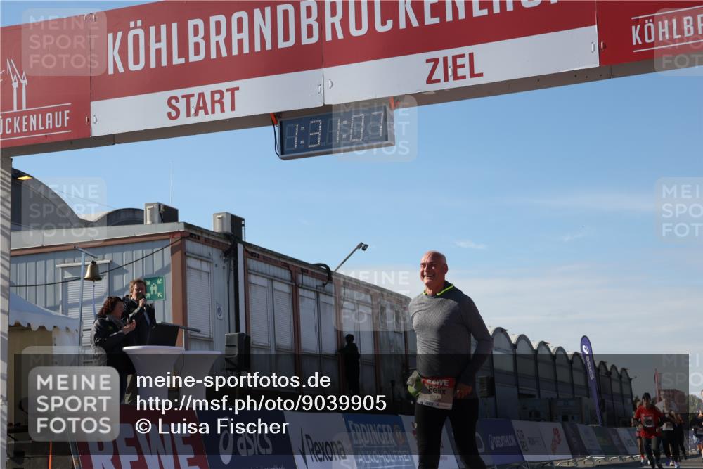 03.10.2025 - Köhlbrandbrückenlauf Luisa Fischer http://msf.ph/oto/9039905 03.10.2025 13:31:06 Ziel 4715, 4734, 5185, 5206, 5349, 5938, 6375, 6537 meine-sportfotos.de