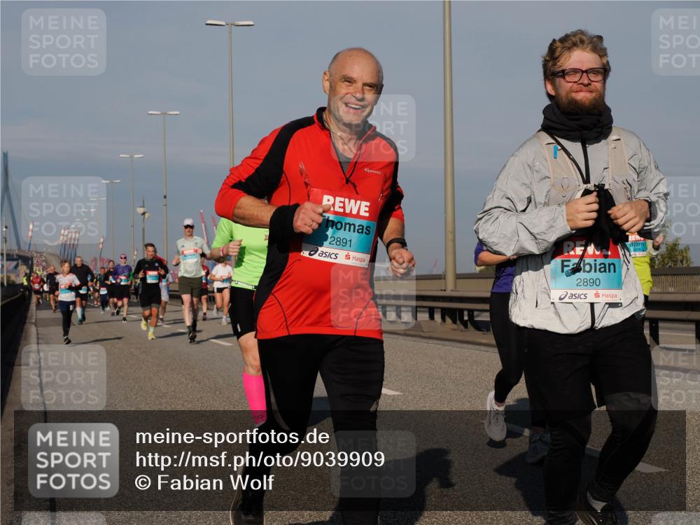 03.10.2025 - Köhlbrandbrückenlauf Fabian Wolf http://msf.ph/oto/9039909 03.10.2025 09:54:02 Position 3 2891, 2890 meine-sportfotos.de