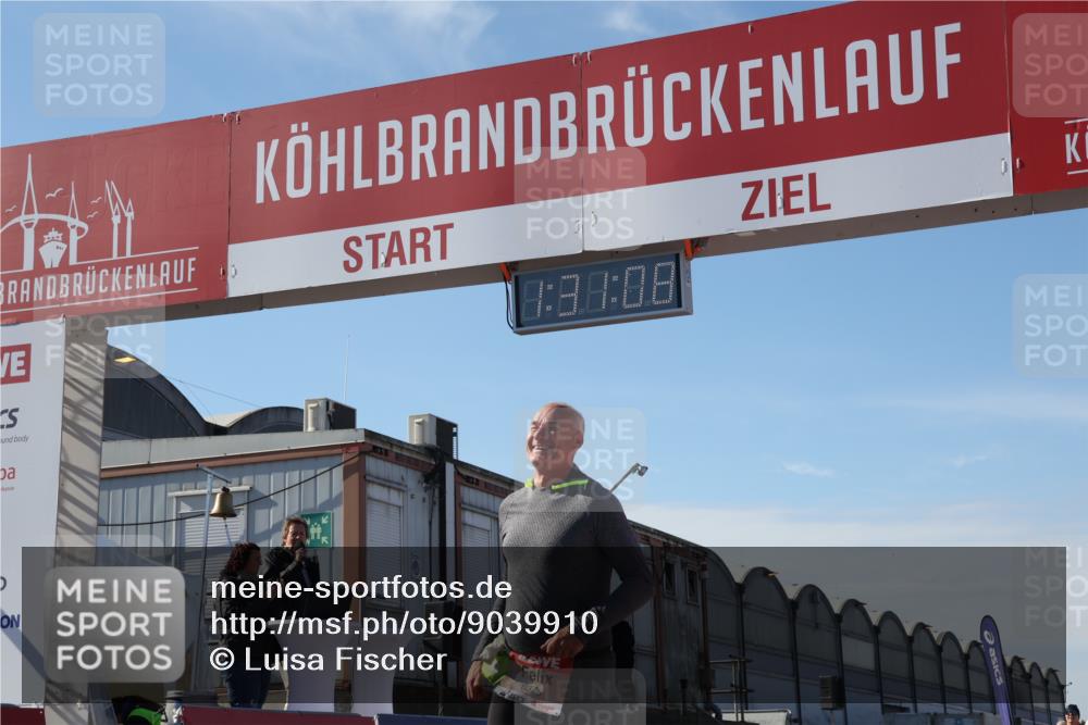 03.10.2025 - Köhlbrandbrückenlauf Luisa Fischer http://msf.ph/oto/9039910 03.10.2025 13:31:07 Ziel 4734, 5185, 5206, 5349, 5938, 6375 meine-sportfotos.de